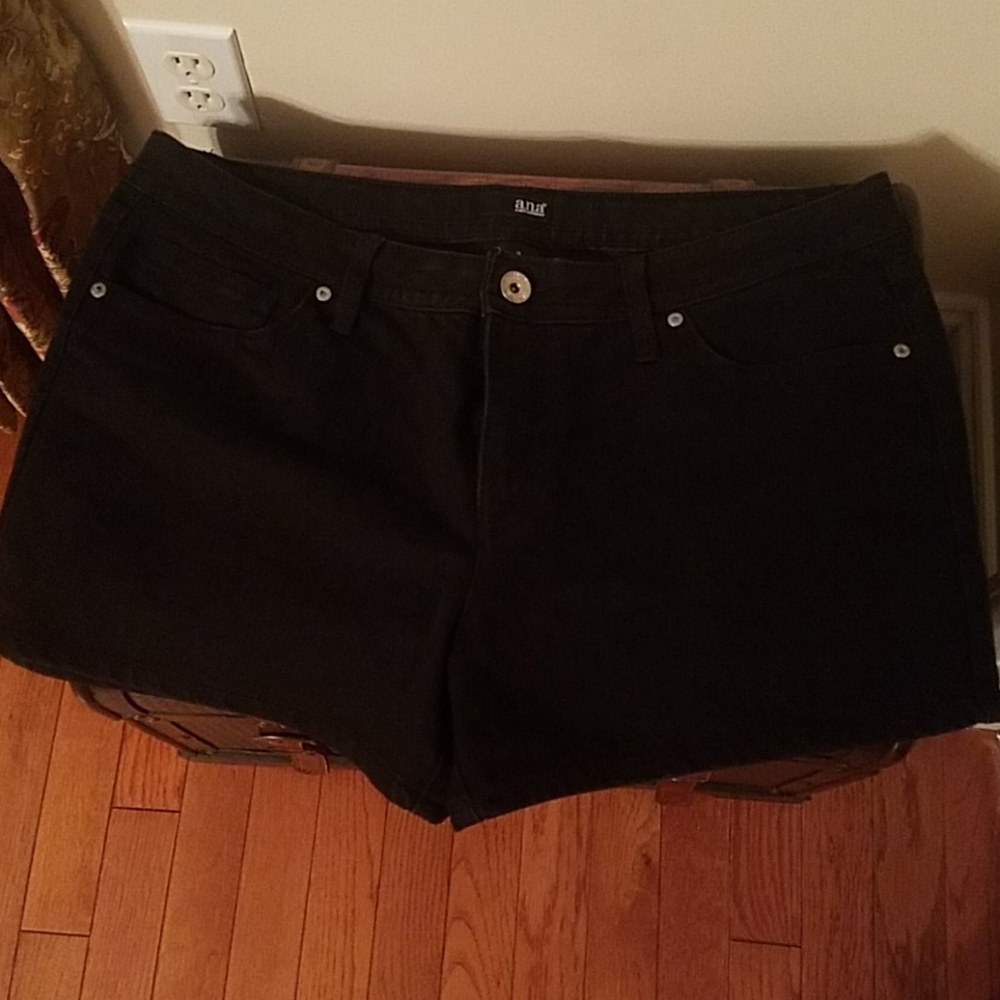 Black demin shorts